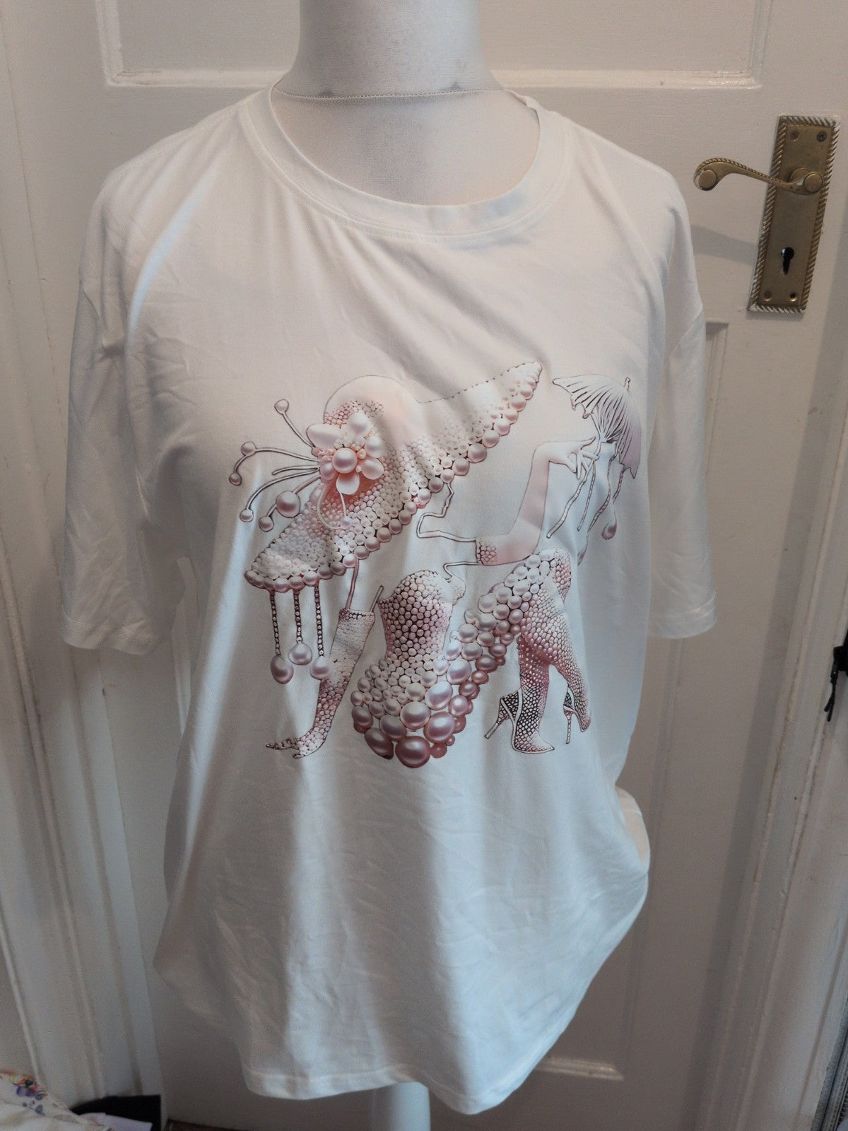 XL White Boots And Hats Printed Short Sleeve T-shirt Ladies