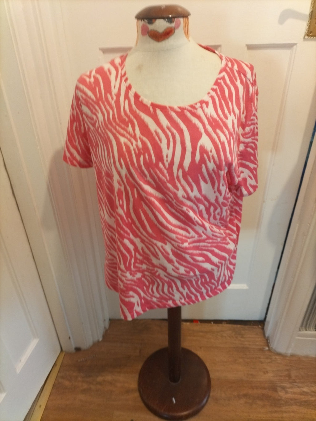 Ladies M&S Collection Size 14 Pink And White Patterned Short Sleeved Tshirt