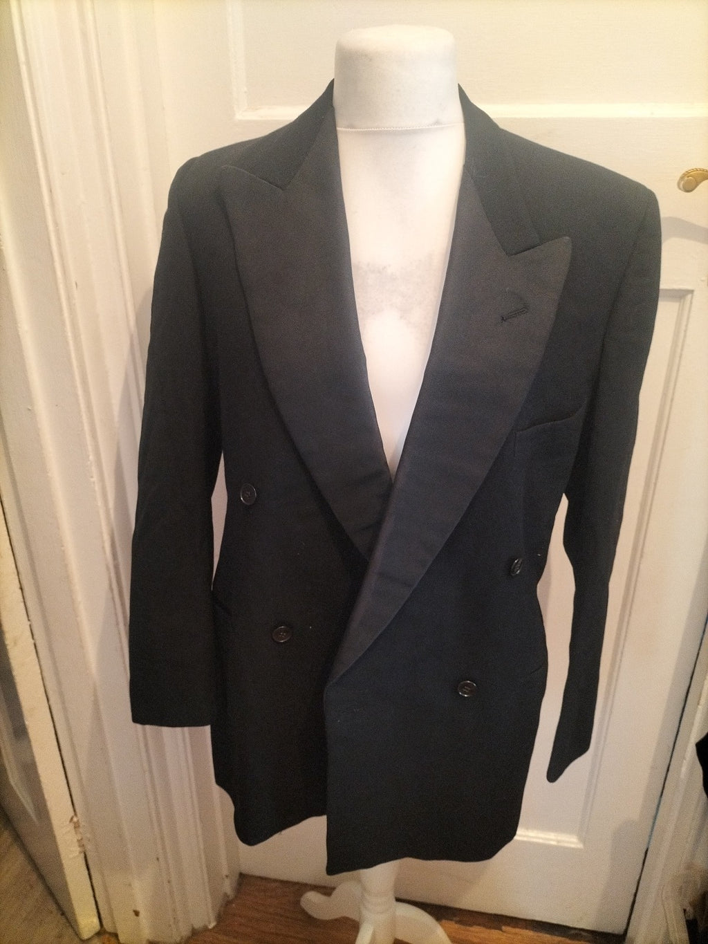 Sumrie Tailored Large Black Suit Jacket