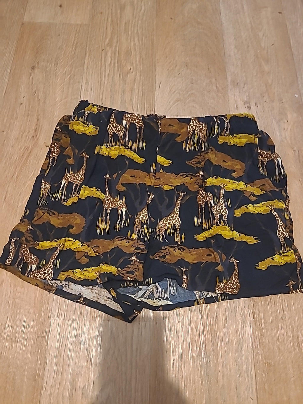 Ladies Primark Size 8 Safari Patterned Elasticated Shorts