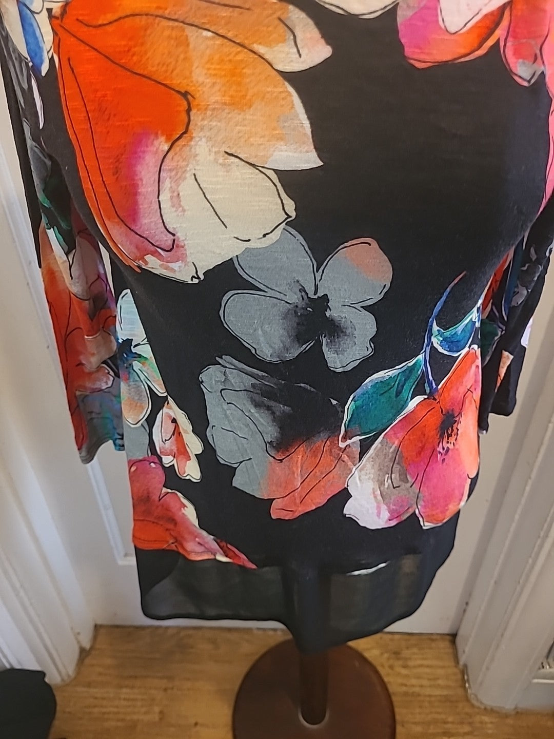 Ladies Roman Size 10 Black Floral Long Sleeved Blouse