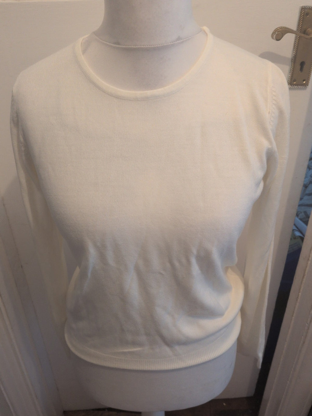 Ladies Marks And Spencer Size 12 Cream Long Sleeve Lightweight Jumper