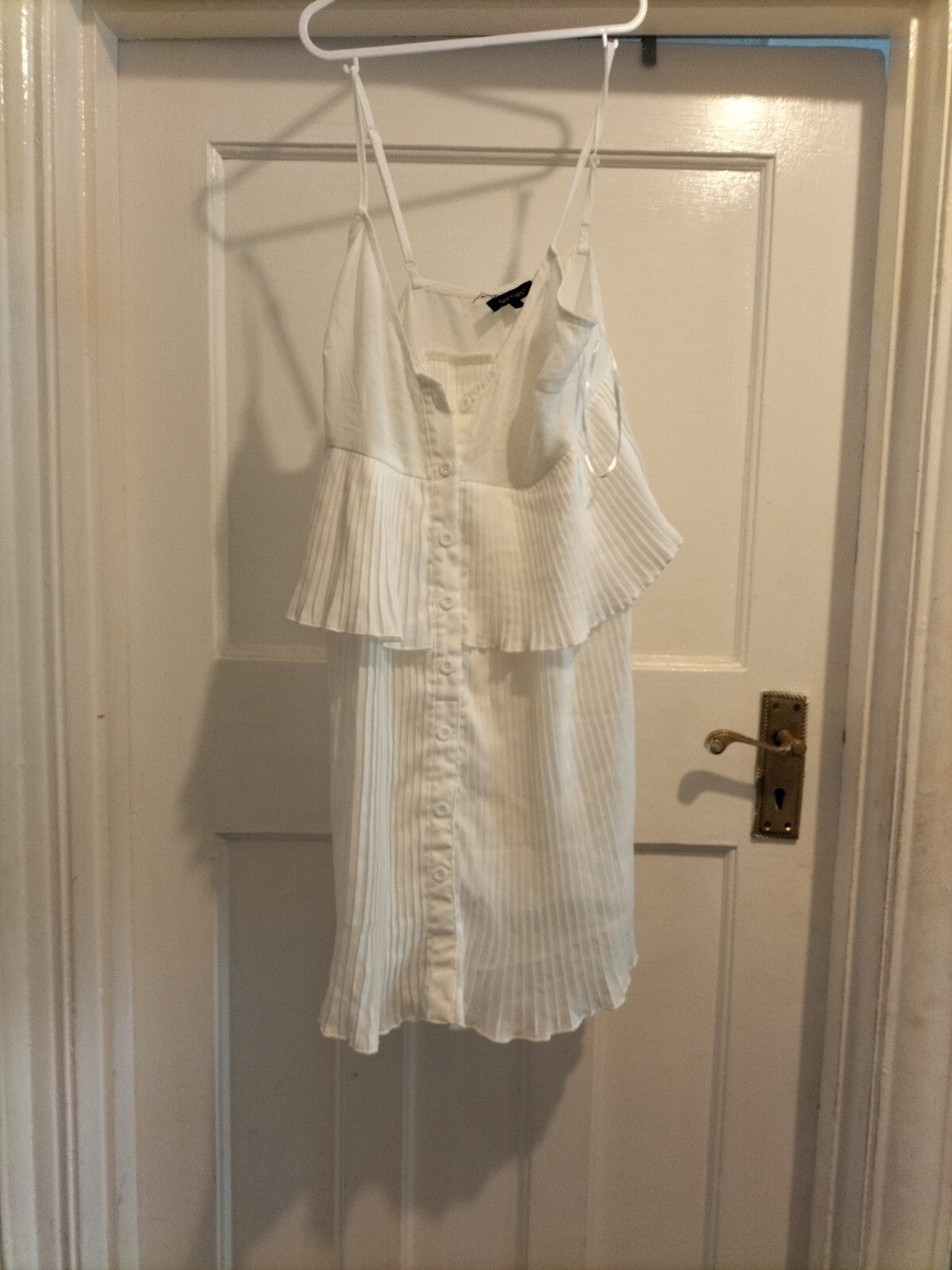 Ladies I Saw It First Size 6 White Crinkle Top