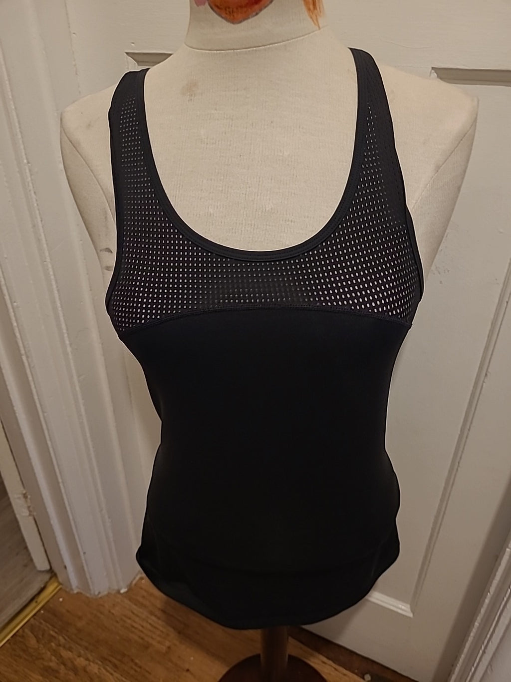 Ladies Nike Size Medium Black Hypercool Vest Tank Top