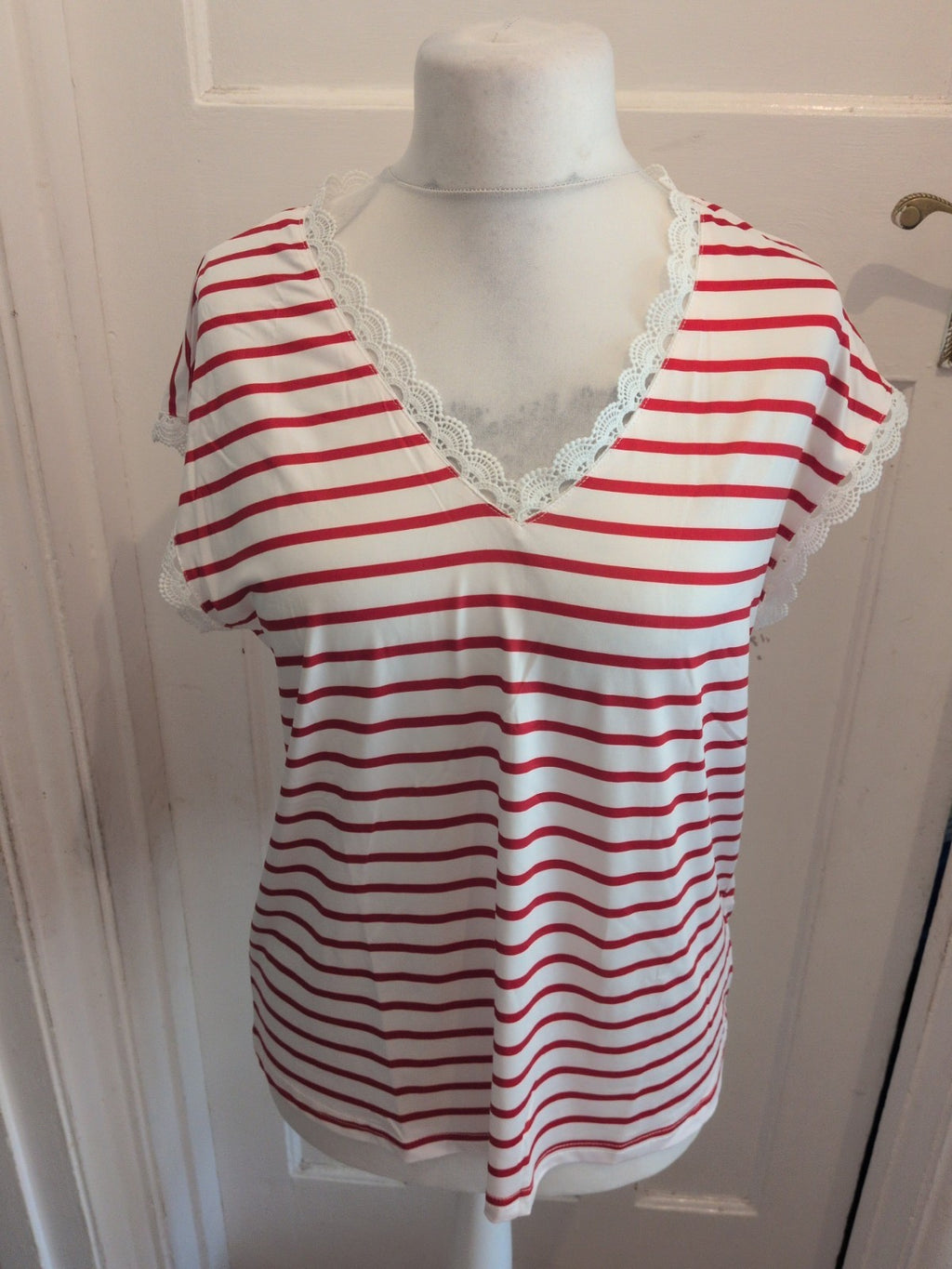 Ladies Large White With Red Stripes Short Sleeve T-shirt Blouse