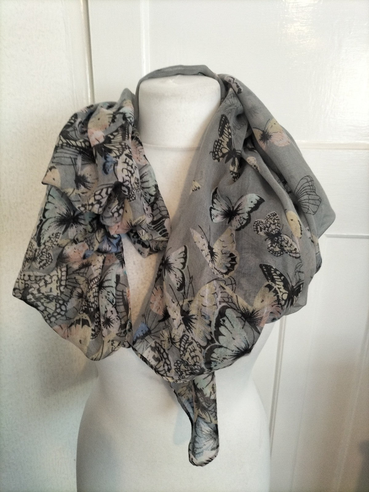 Ladies Grey Buttefly Detail Scarf