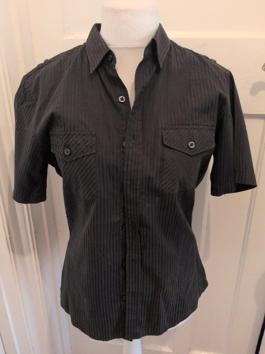 Cutting Edge Large Black Stripe Short Sleeve Shirt