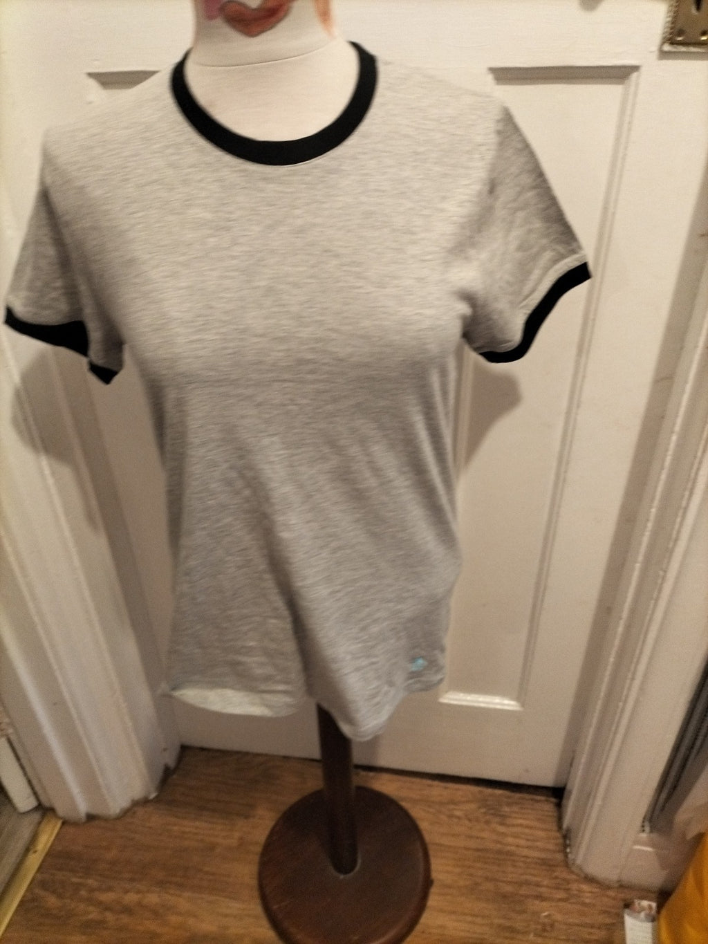 Mens Penguin Size Small Grey Short Sleeved Pyjama Top
