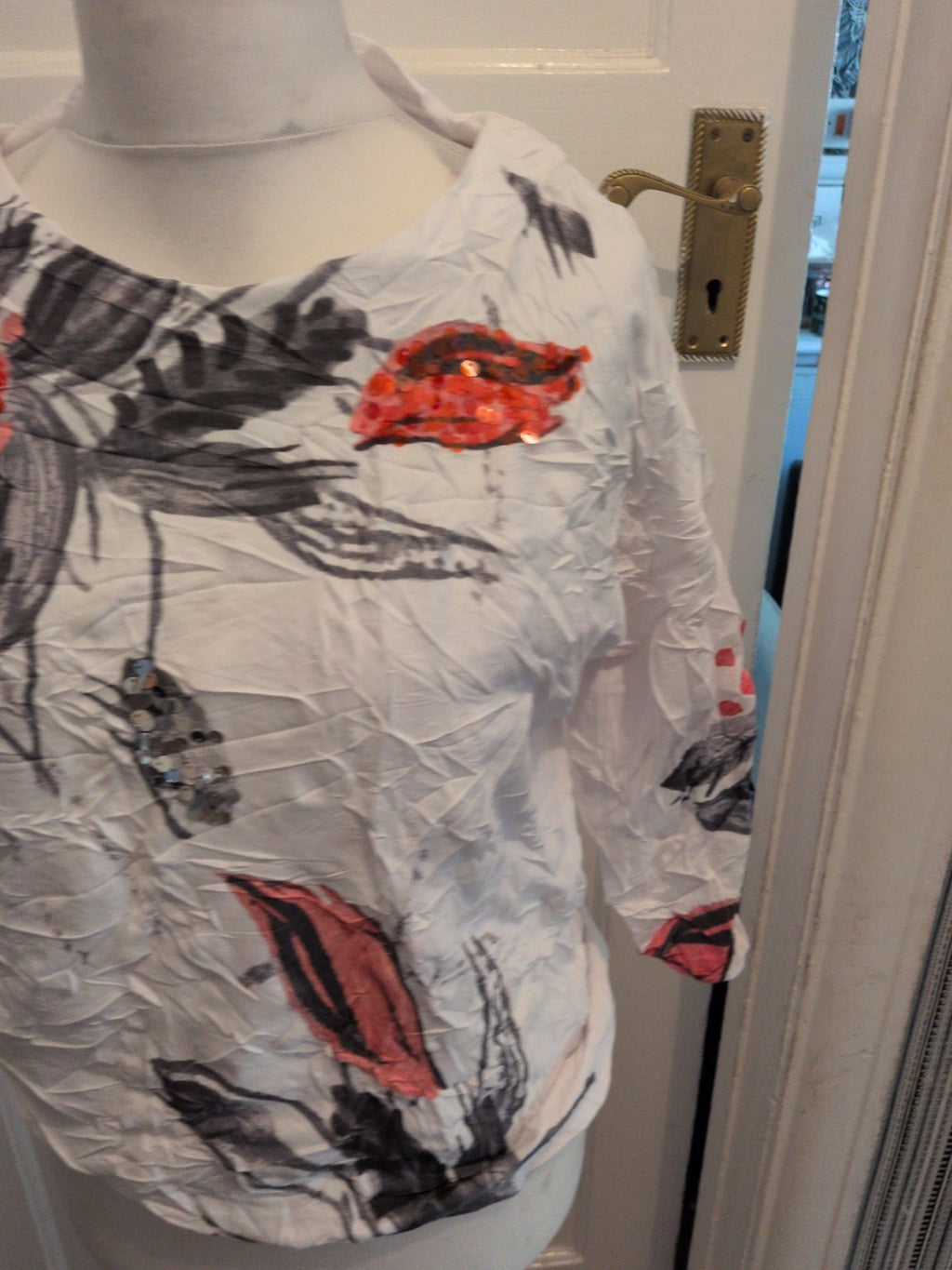 Privacy Large White Floral With Sequin T-shirt