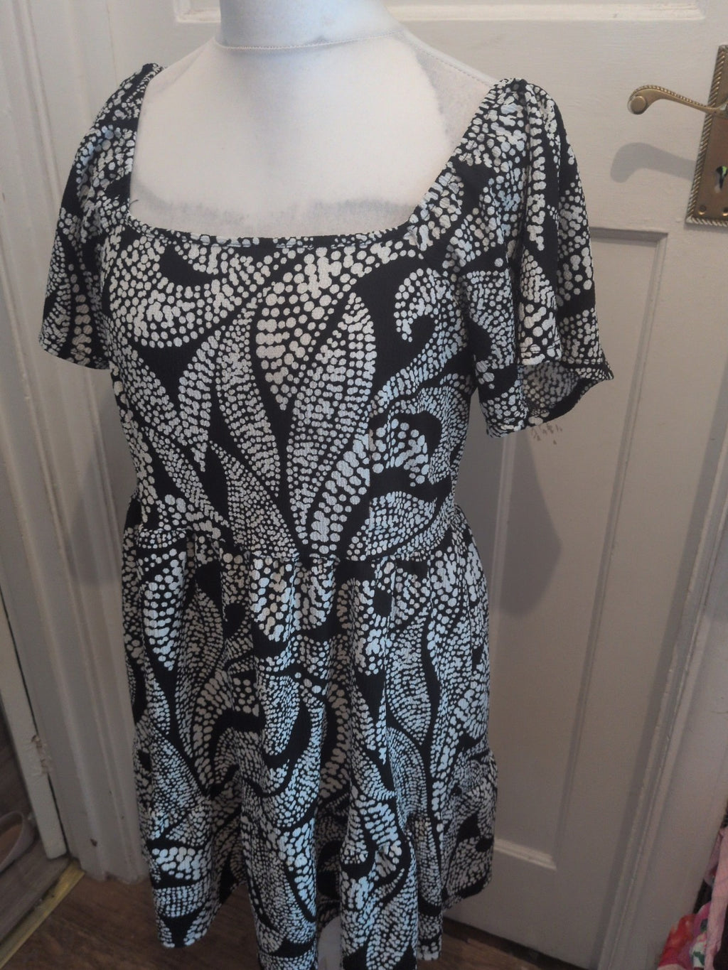 George 16 Black And White Patterned Short Sleeve Flare Dress