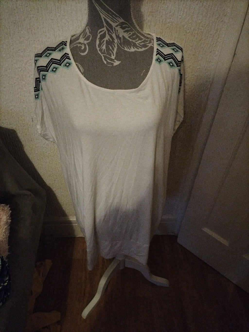 Ladies Esmara Size Large White Short Sleeve Blouse