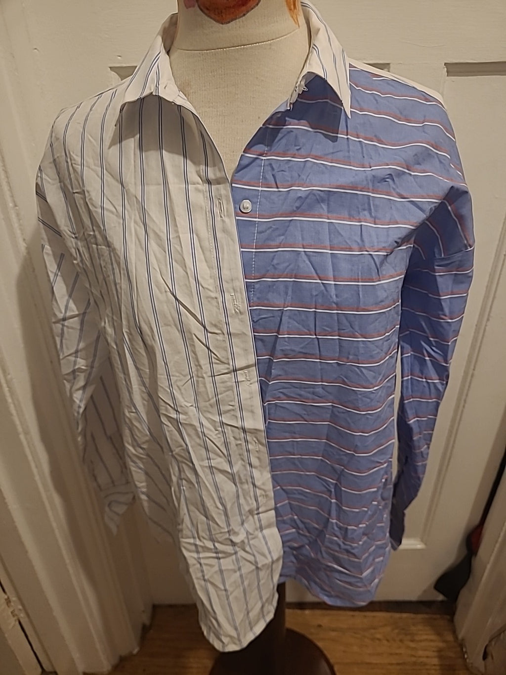 Ladies Divided Size 6 Purple Striped Long Sleeved Blouse