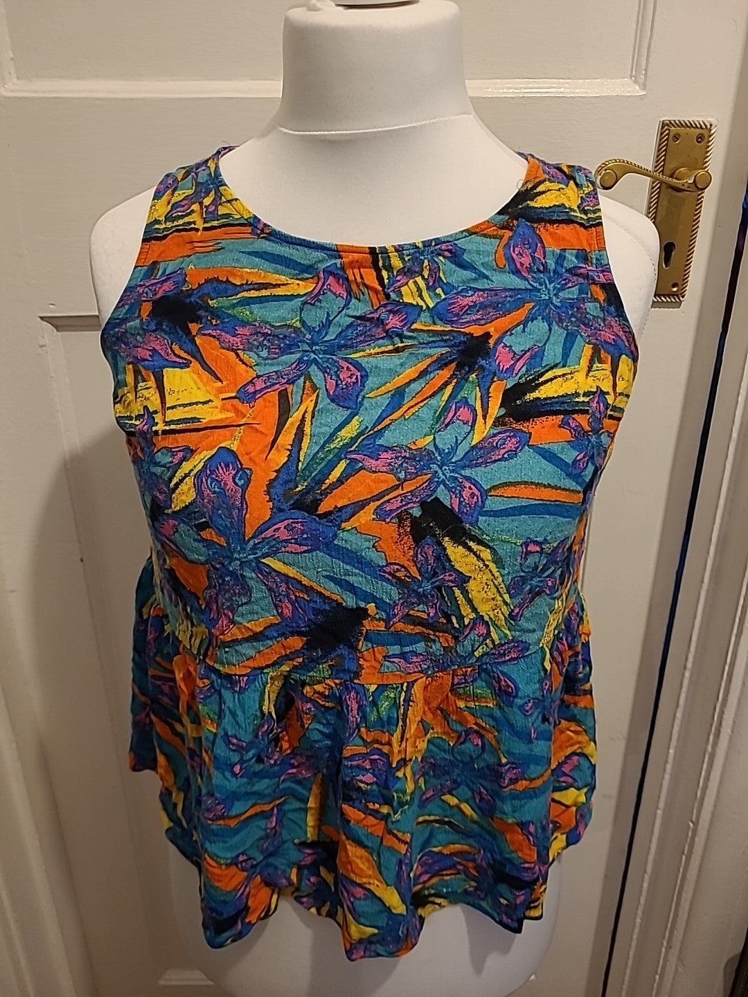 Ladies Tu Size 12 Turquoise Patterned Sleeveless Top