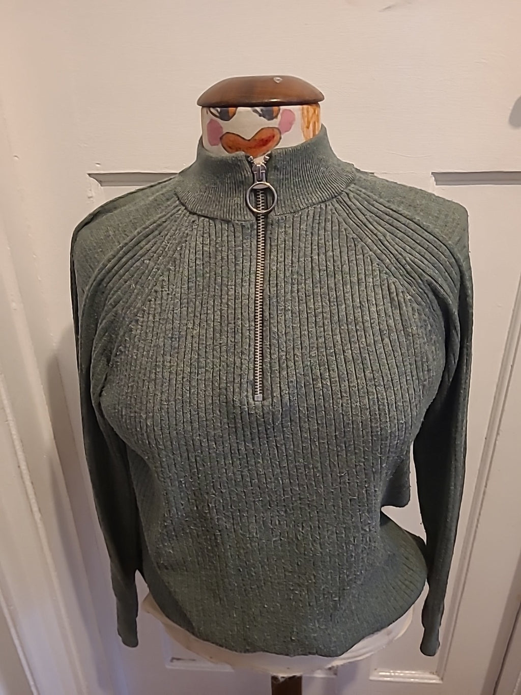 Ladies Marks And Spencer Size XS Green Long Sleeved Jumper