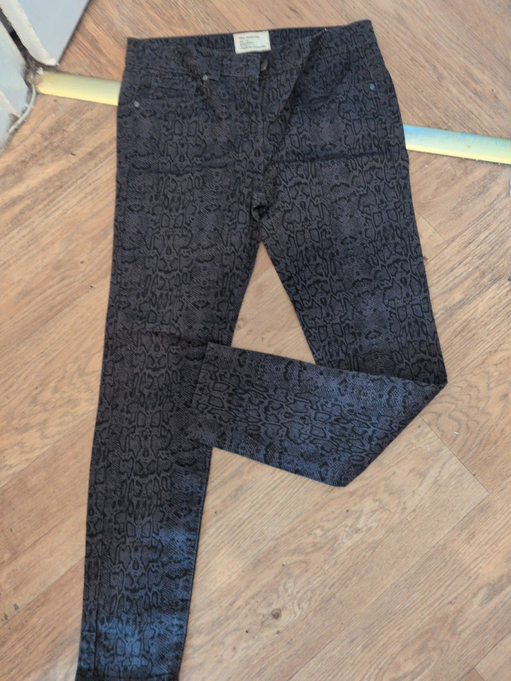 Red Herring 10 Short Super Skinny Grey And Black Jeans