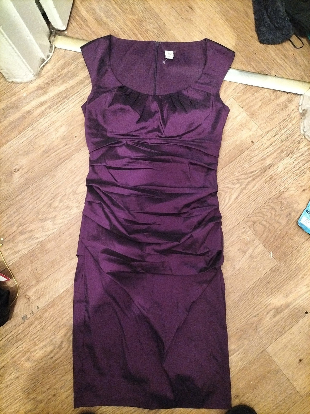 Ladies Sangria Size 8 Purple Sleeveless Dress