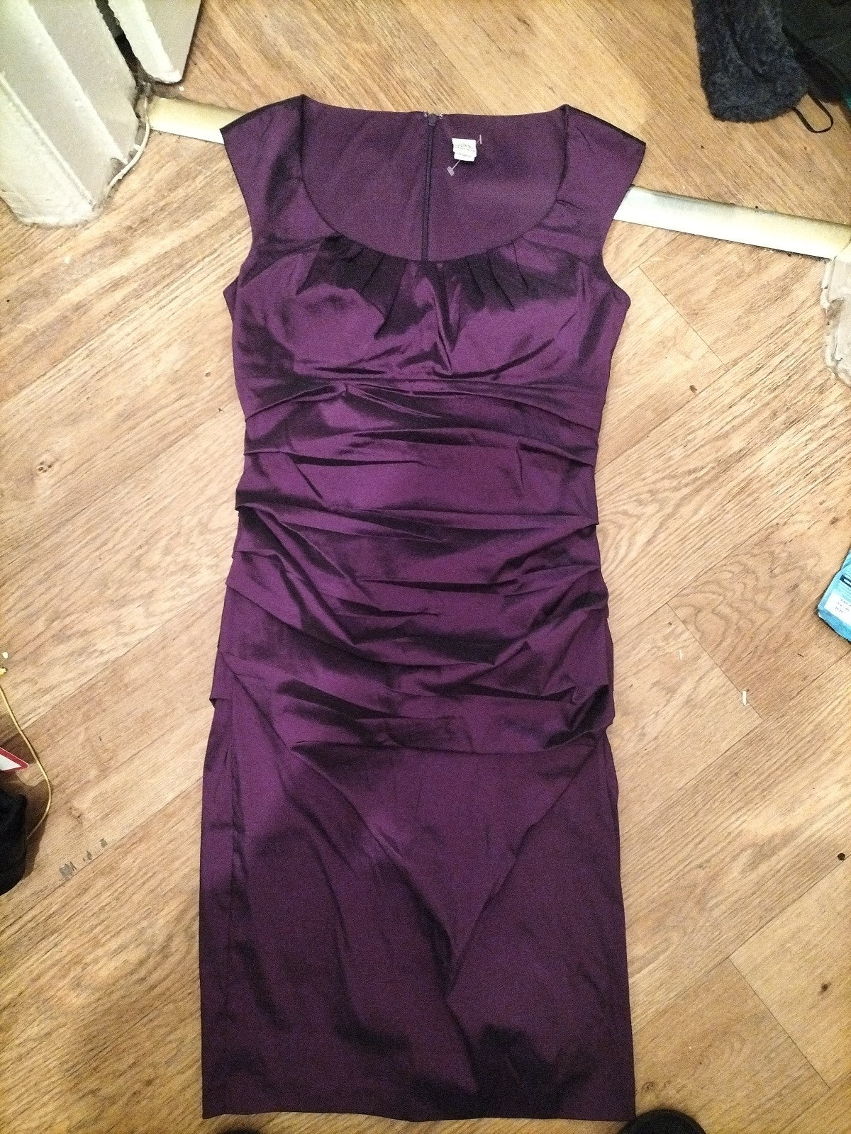 Ladies Sangria Size 8 Purple Sleeveless Dress