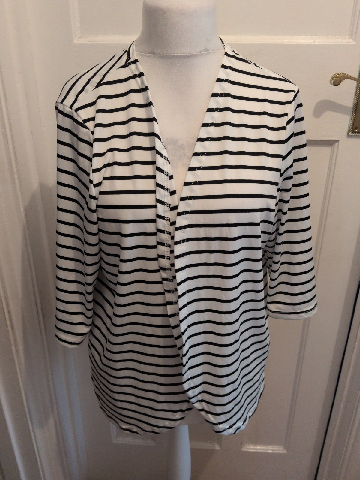 Emery Rose 2XL Black And White Open Blouse