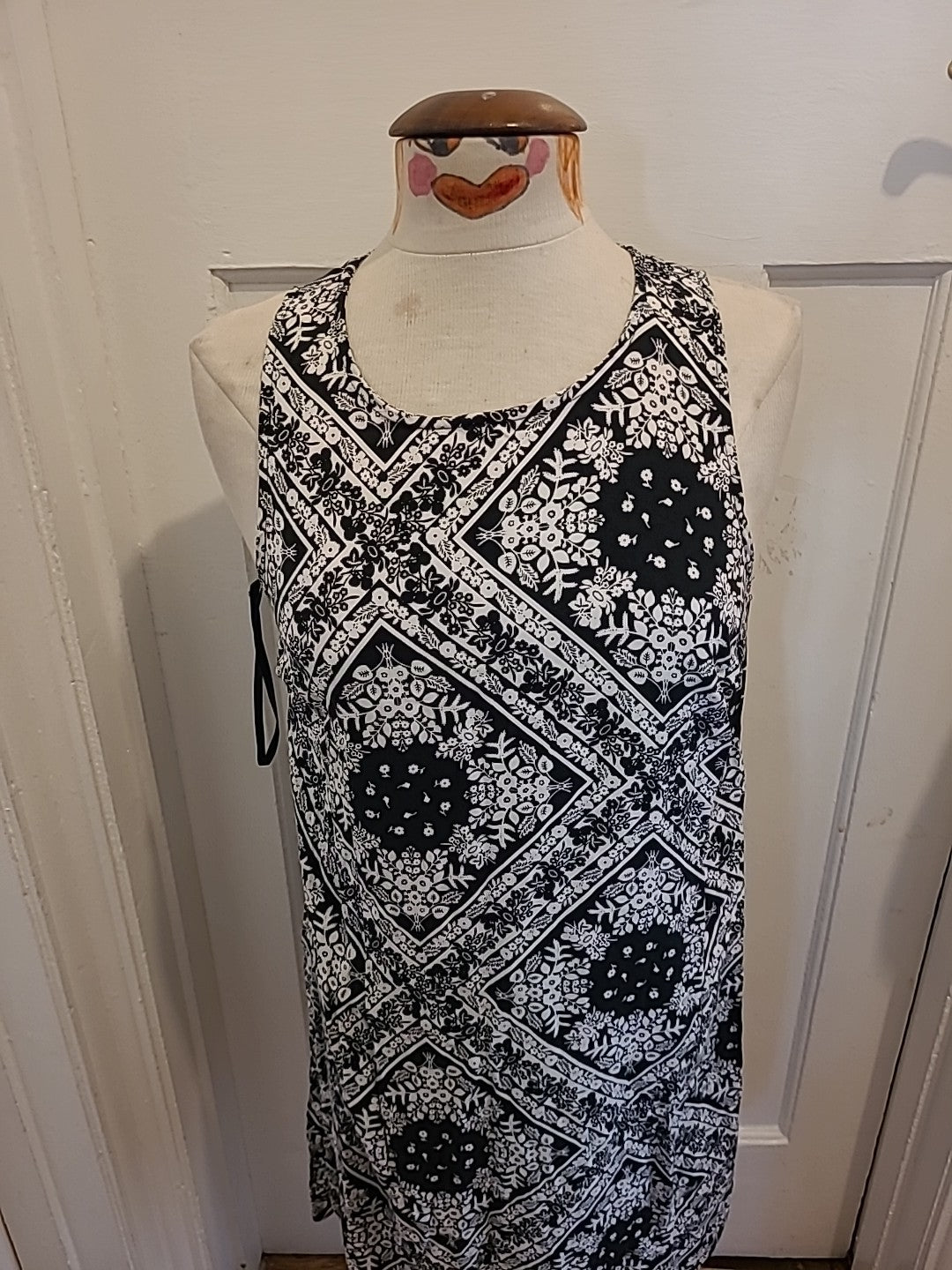 Ladies Primark Size 14 Black and White Aztec Sleeveless A-line Dress