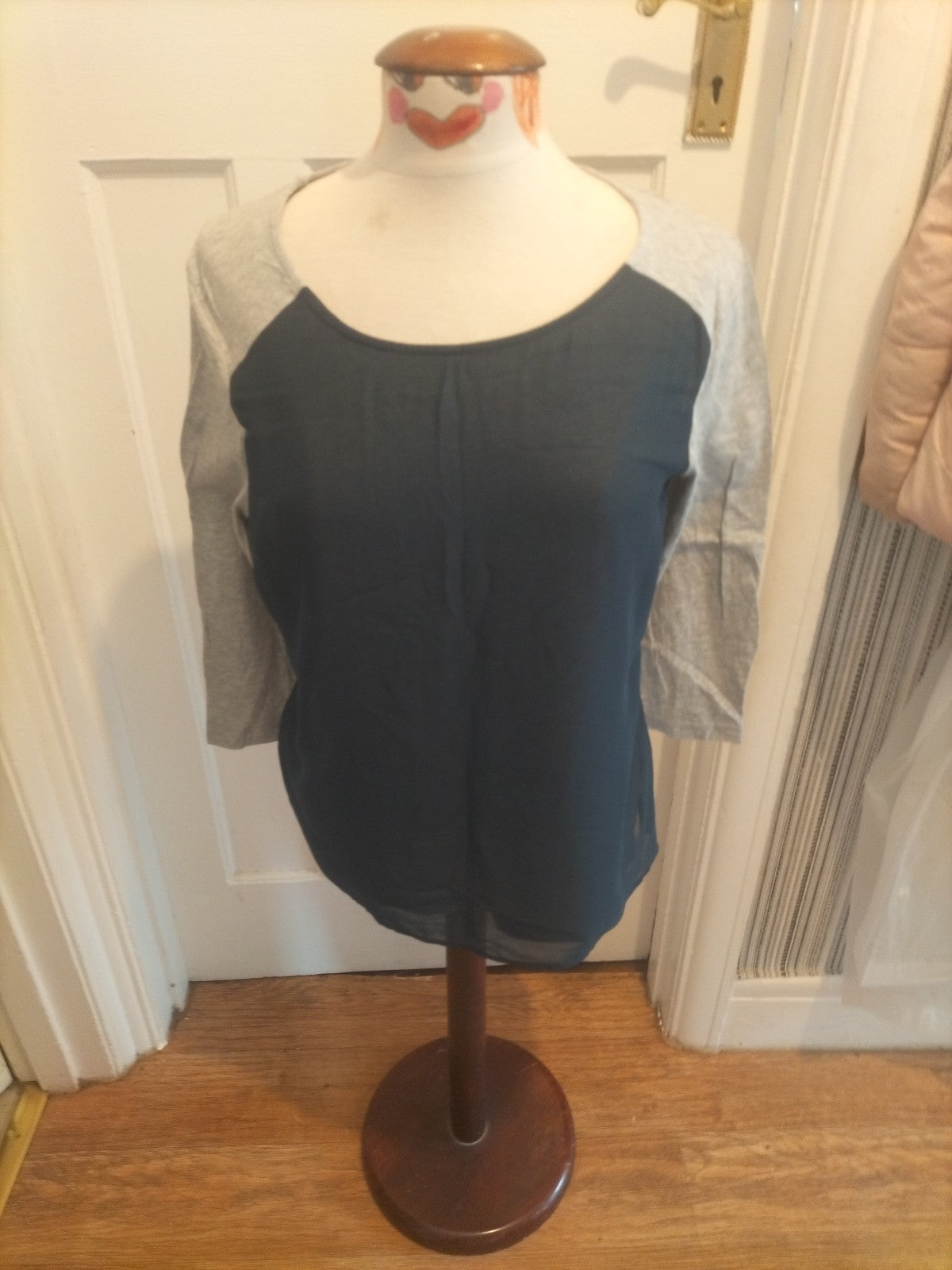 Ladies Crew Clothing Size 10 Navy Grey Long Sleeved Tshirt