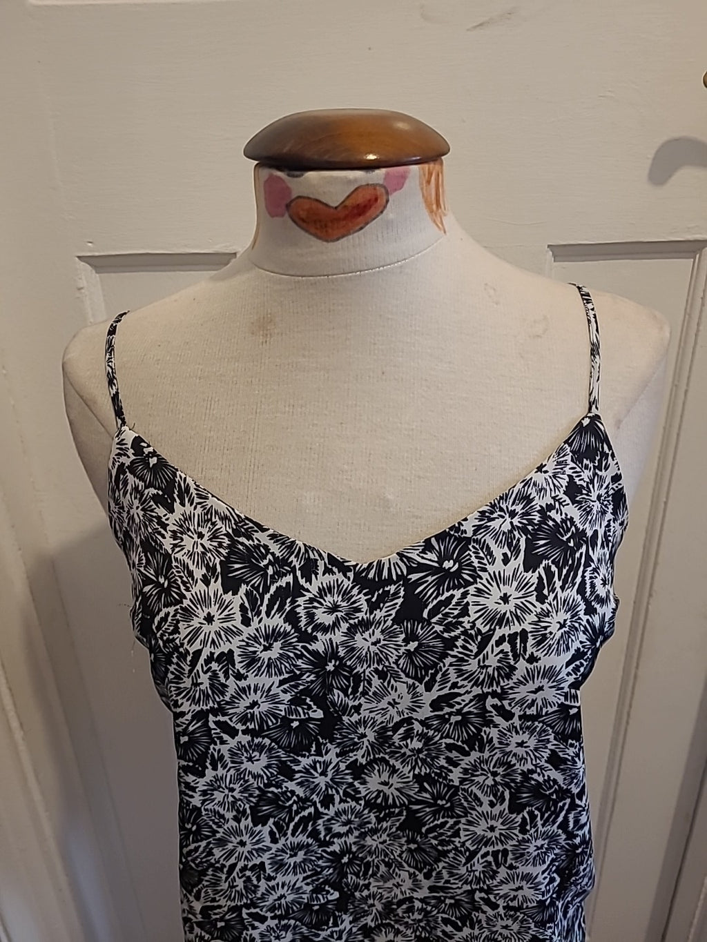 Ladies Next Size 8 Black/White Sleeveless Cami Top