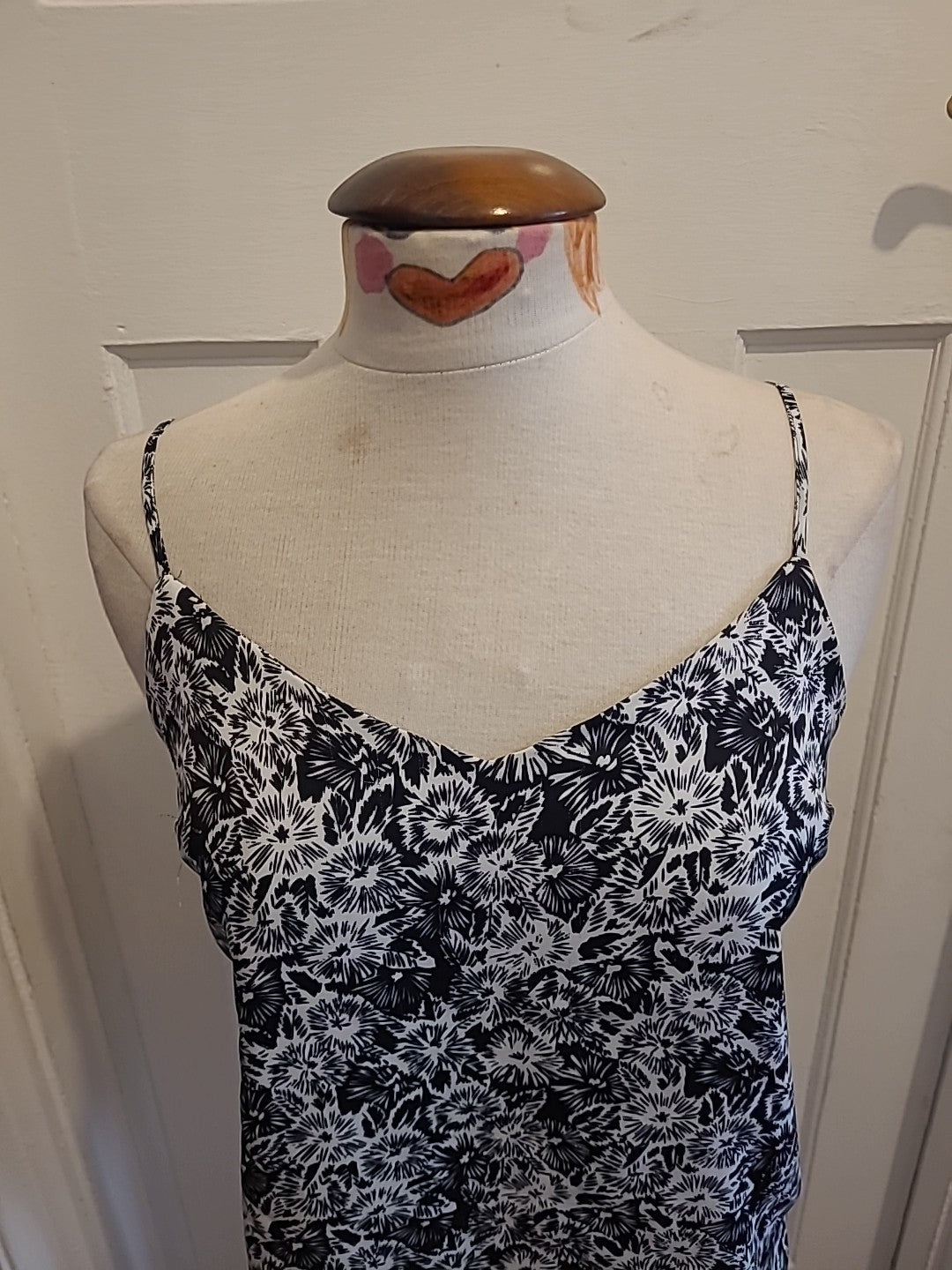Ladies Next Size 8 Black/White Sleeveless Cami Top