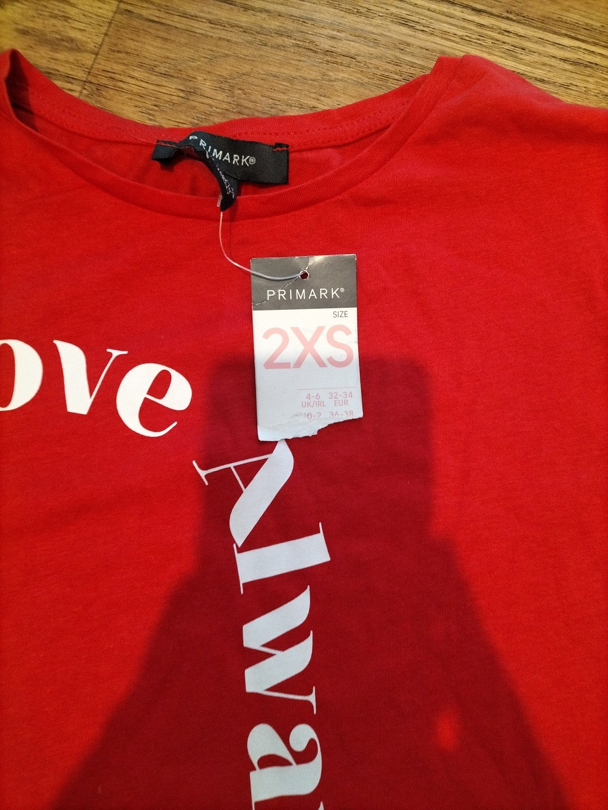 Brand New Ladies 2XS Red White Print Short Sleeved Tshirt