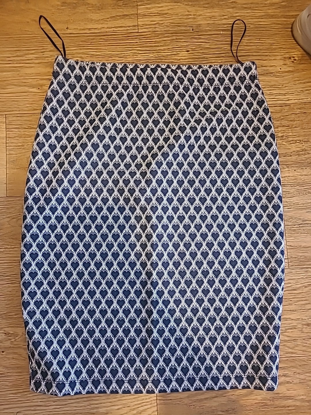 Ladies Tu Size 8 Loveheart Detail Knee Length Skirt