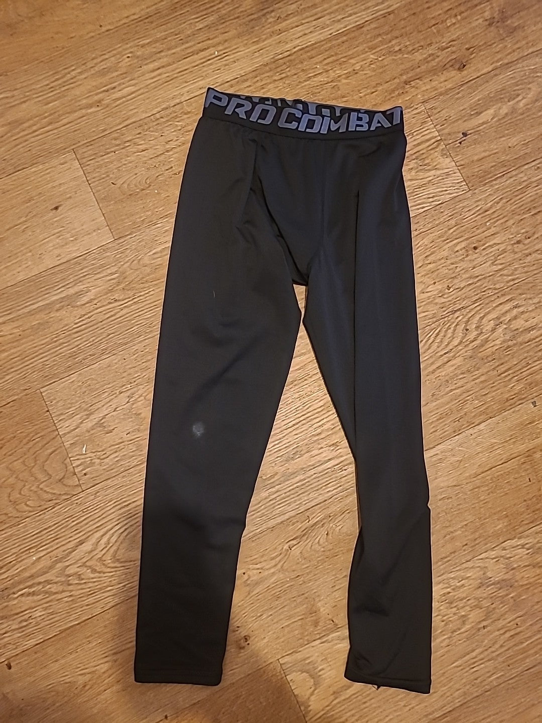 Ladies Combat Pro Size Small Black Ankle Leggings