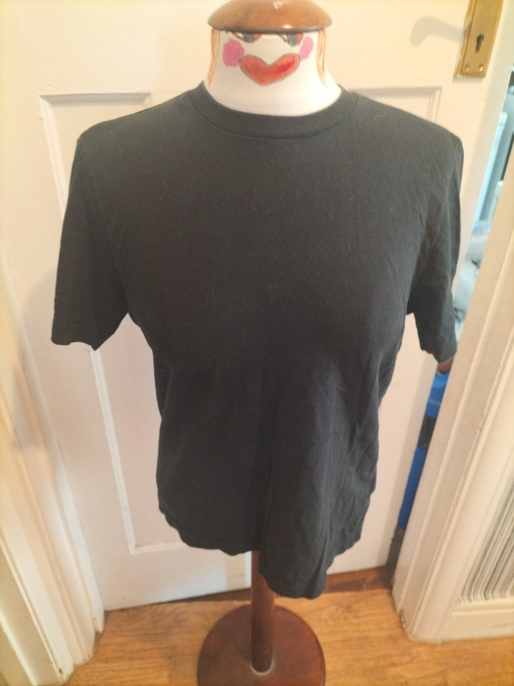 Mens Burton Size Small Black Short Sleeved Tshirt