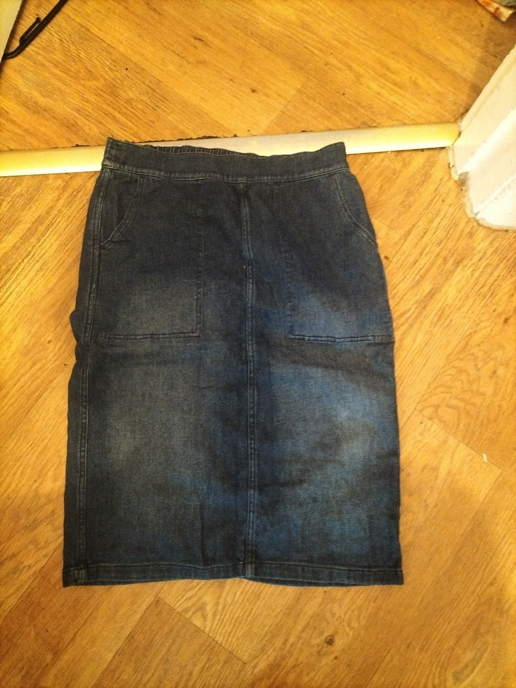 Ladies White Stuff Size 8 Super soft Denim Elasticated Skirt
