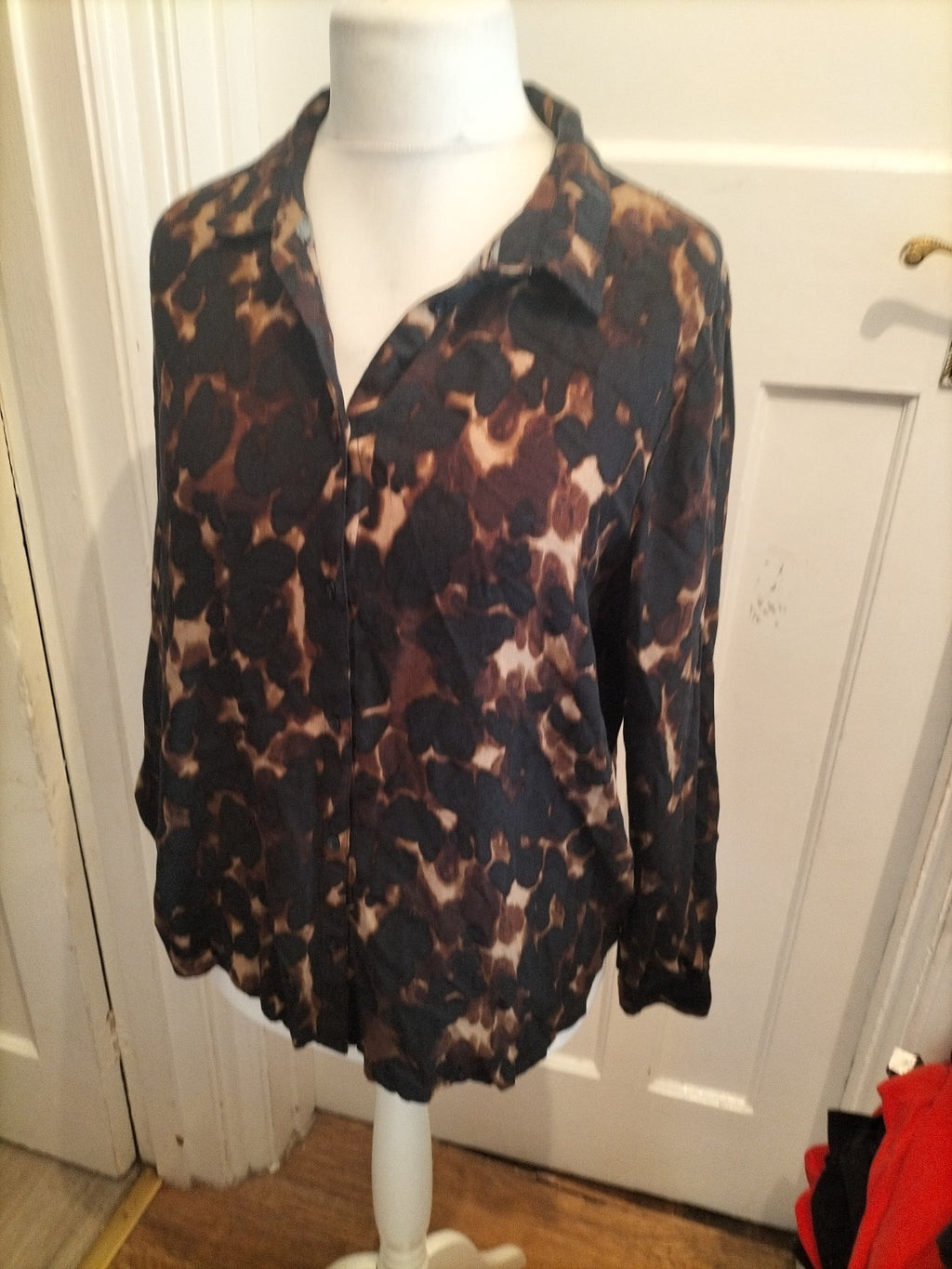 Ladies Tu Size 16 Brown Toned Animal Print Blouse