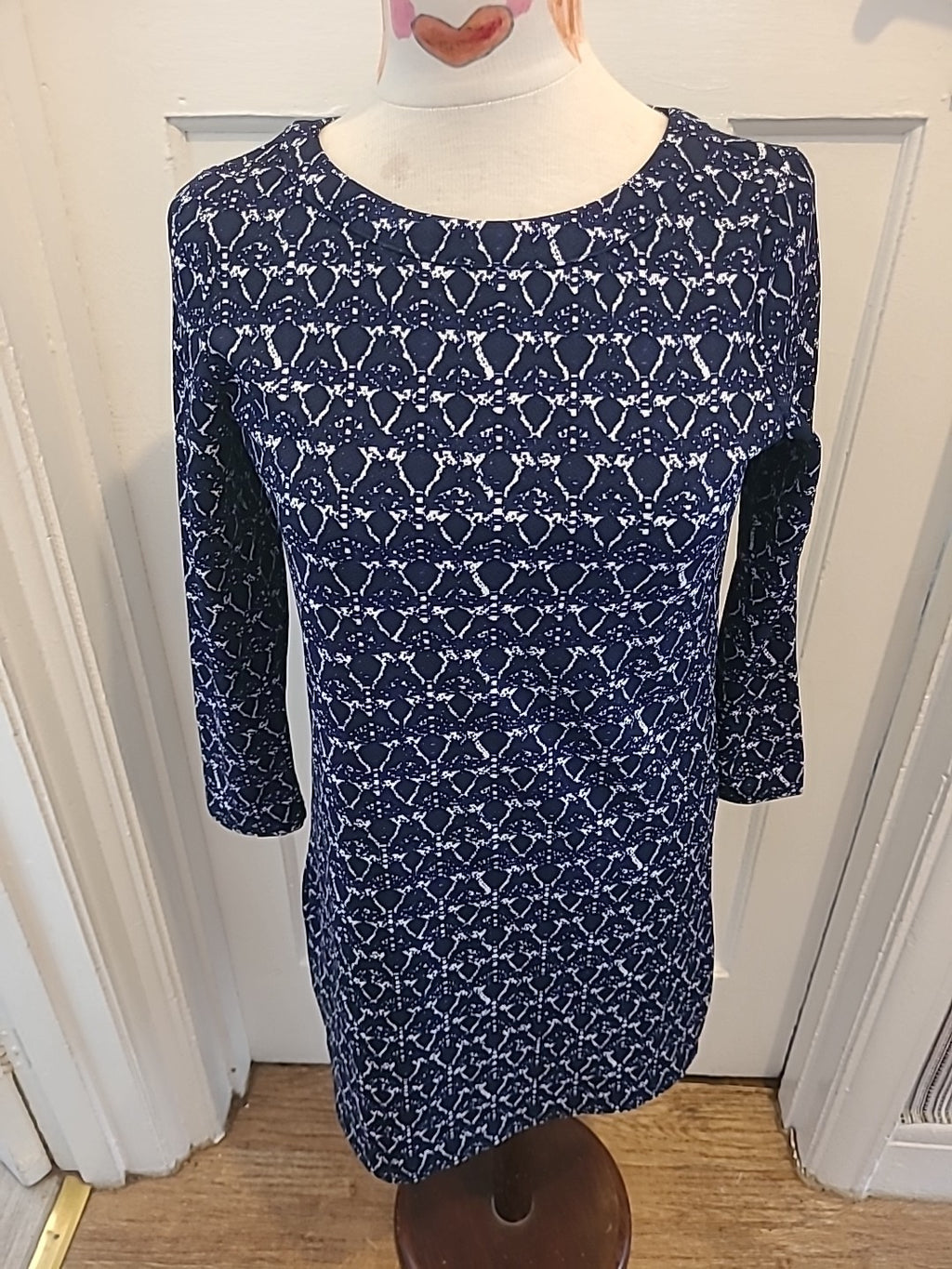 Ladies Vero Moda Size 8 Navy Blue White Long Sleeved Dress