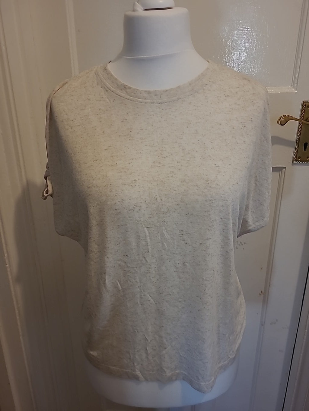 Ladies Lands End Size Small Short Sleeved Pale Beige Fleck Top