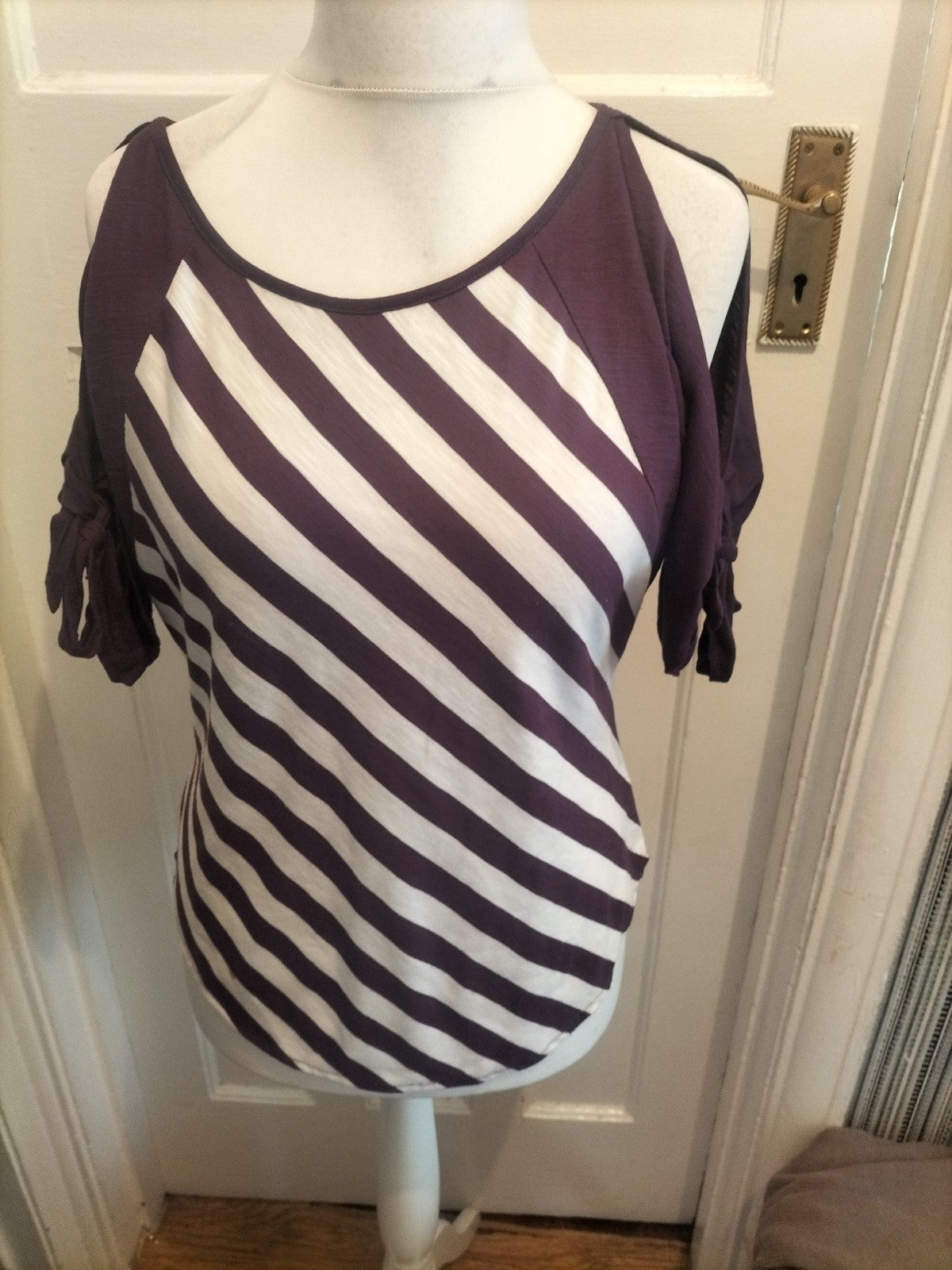 Ladies Lavi Vani Size M Purple And White Blouse