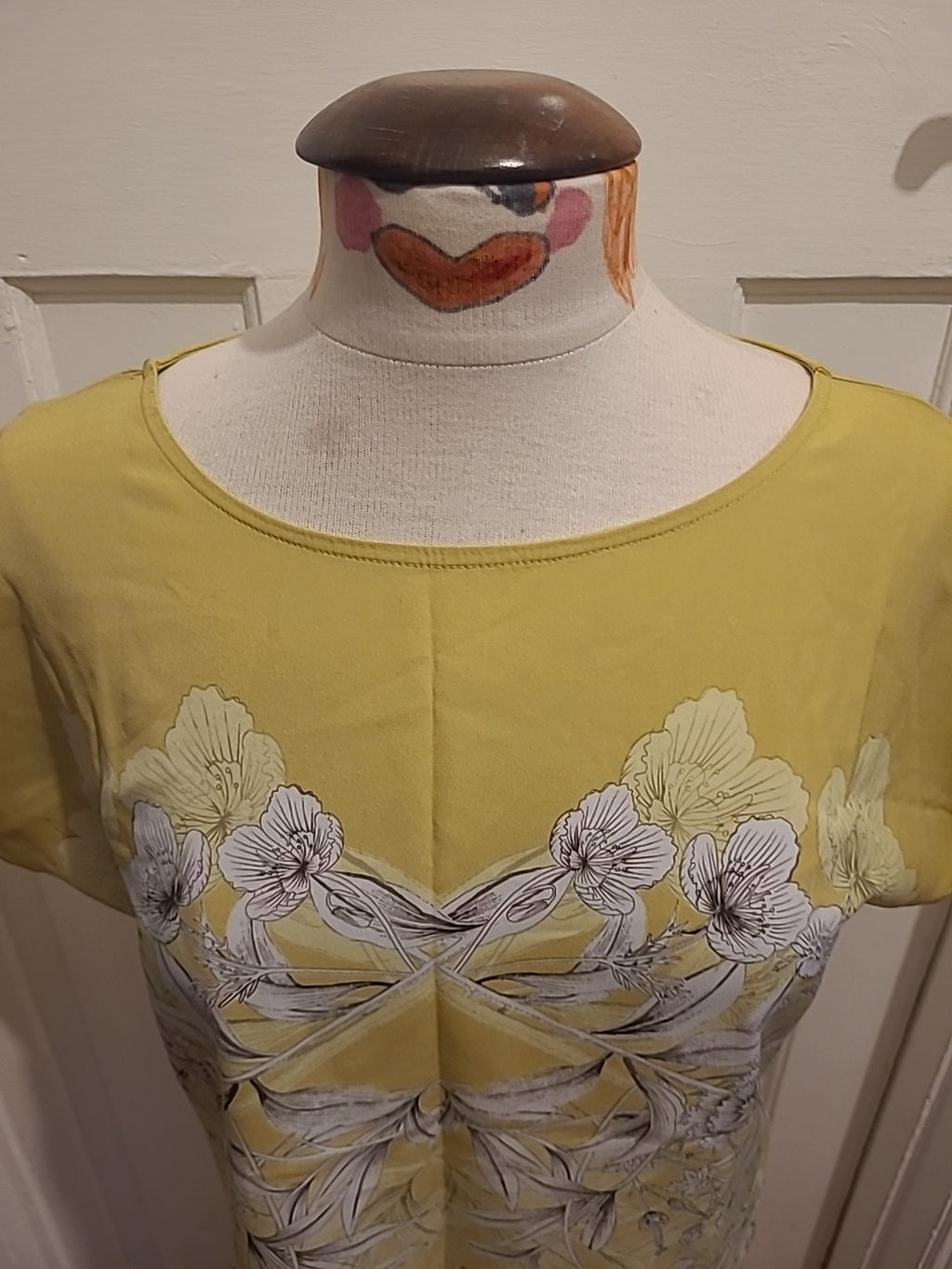 Ladies Next Size 10 Yellow White Floral Short Sleeved Tshirt