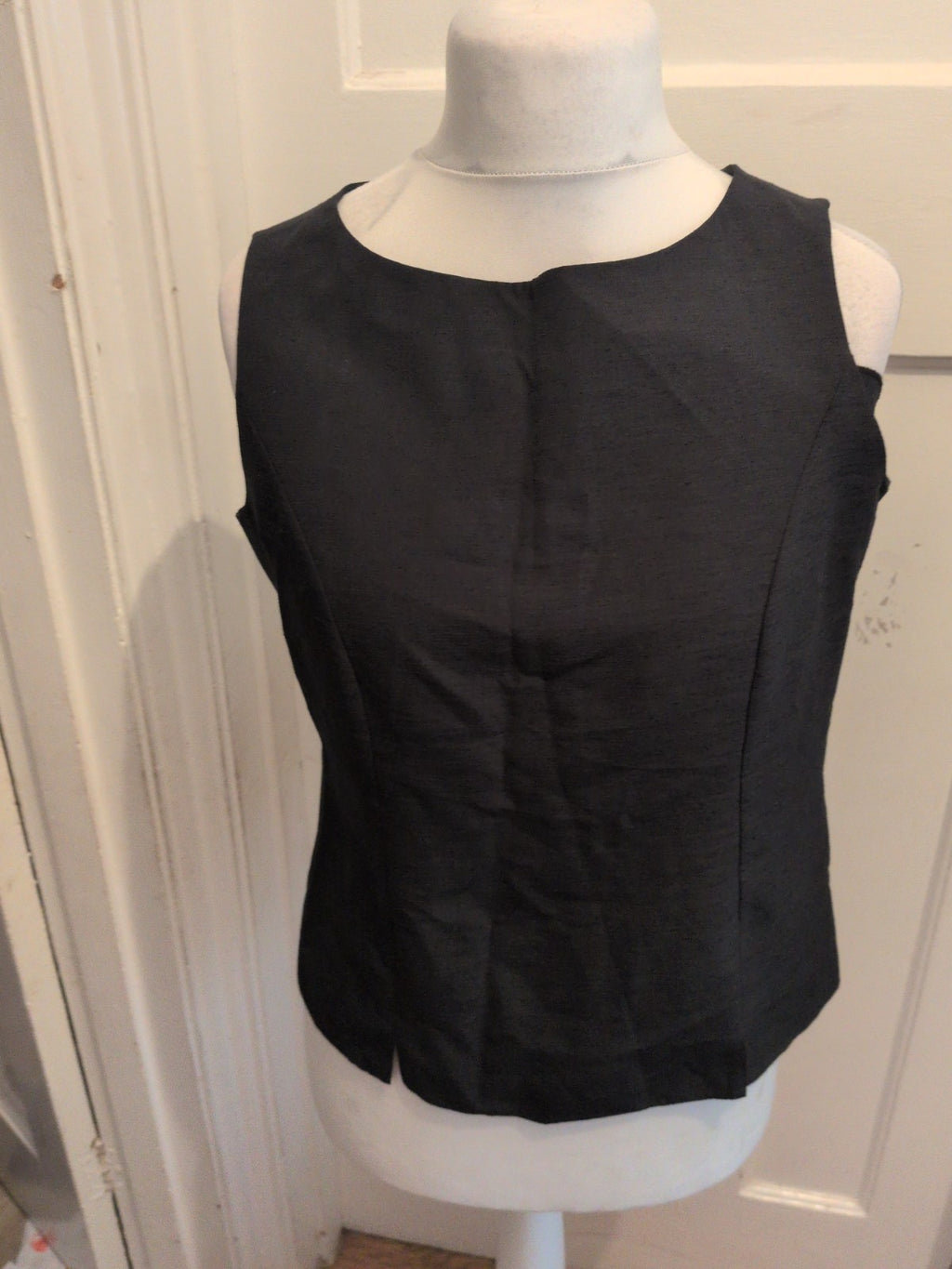 Ladies Meghan 14 Black Sleeveless Blouse