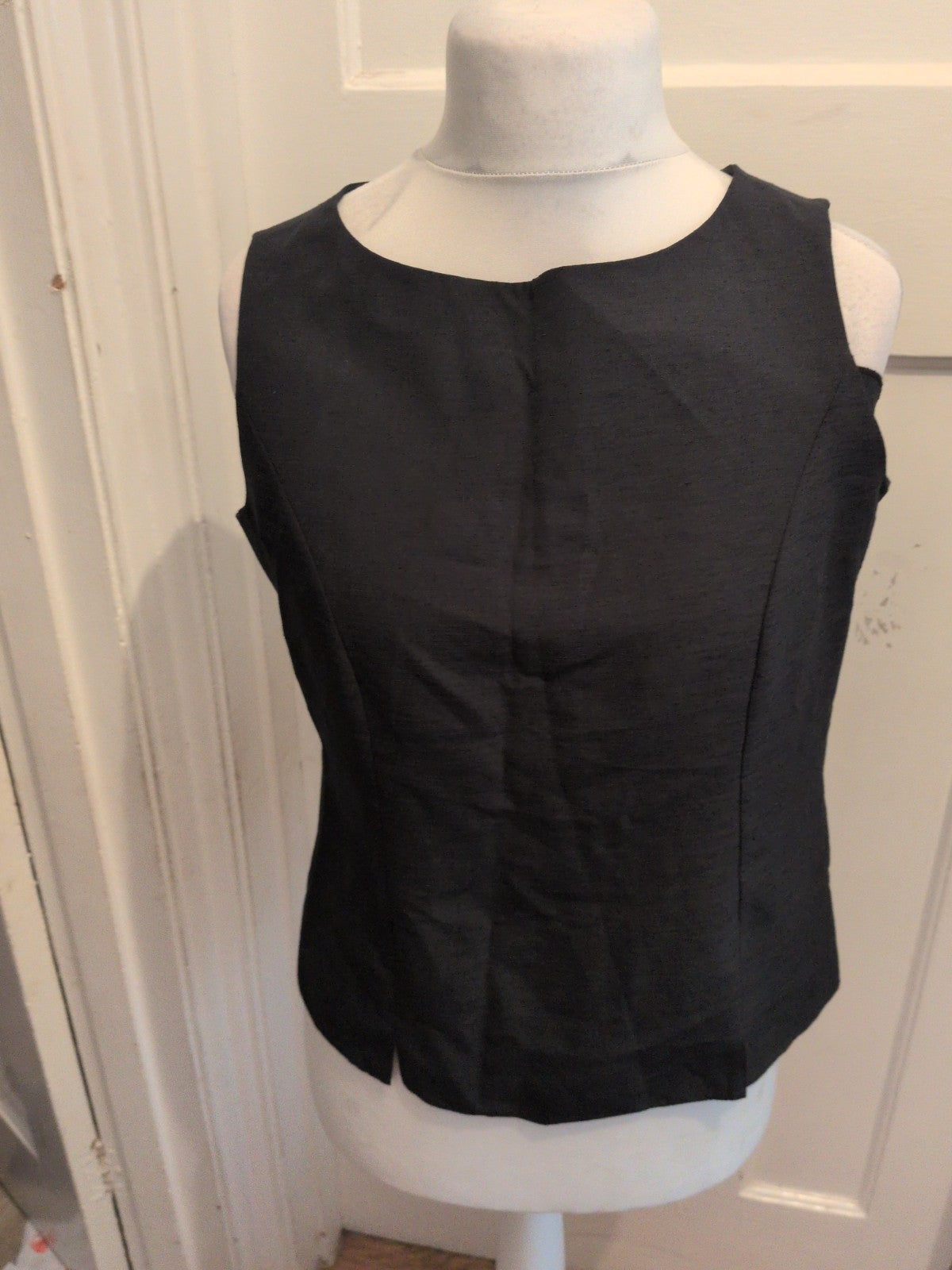 Ladies Meghan 14 Black Sleeveless Blouse