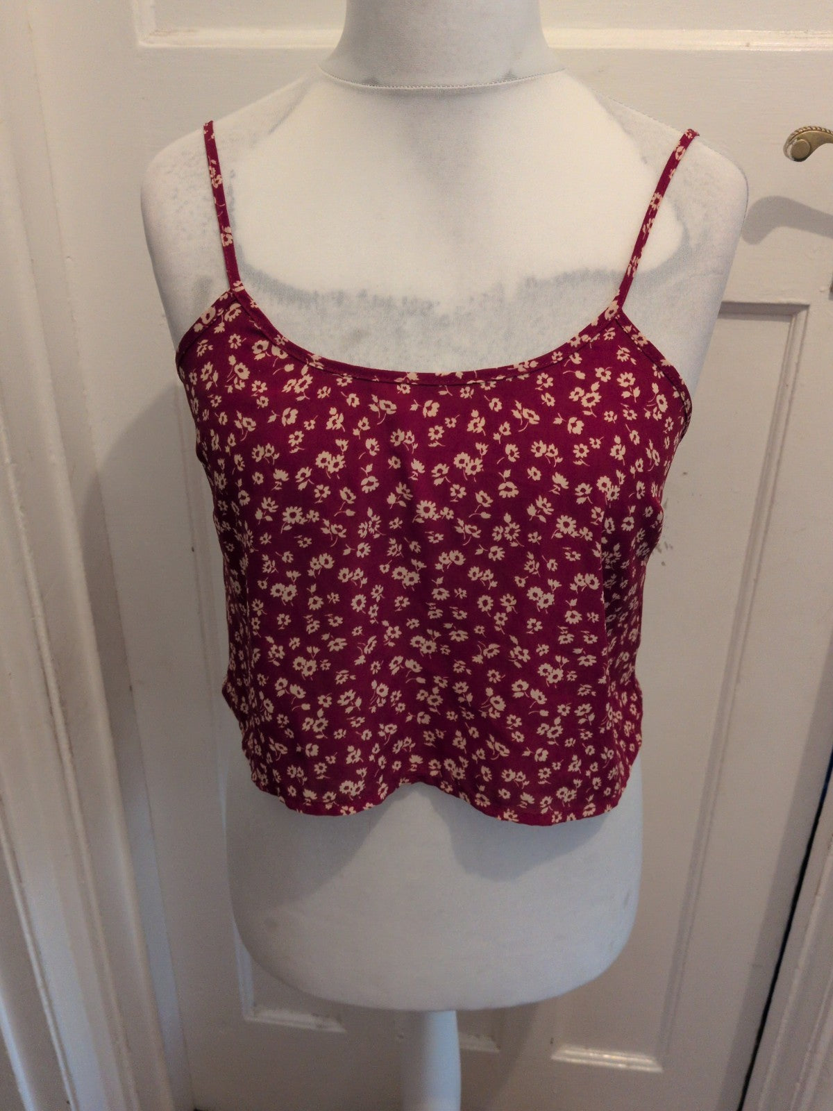 Forever 21 Medium Purple And White Floral Sleeveless Cami Top
