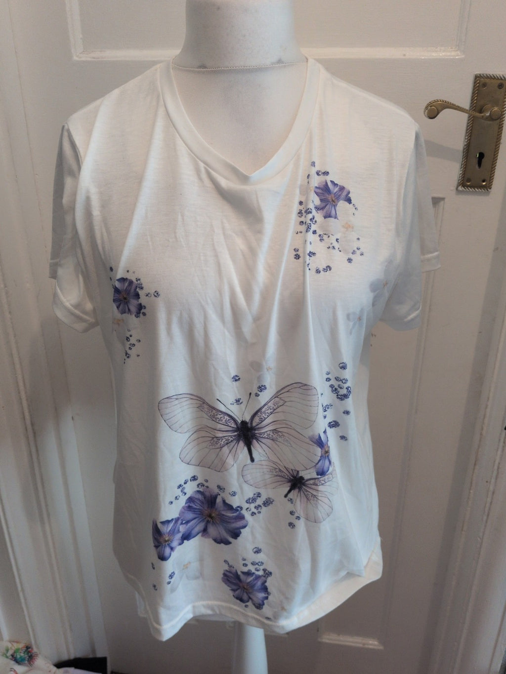 XL White With Purple Flowers And Butterflies Short Sleeve T-shirt