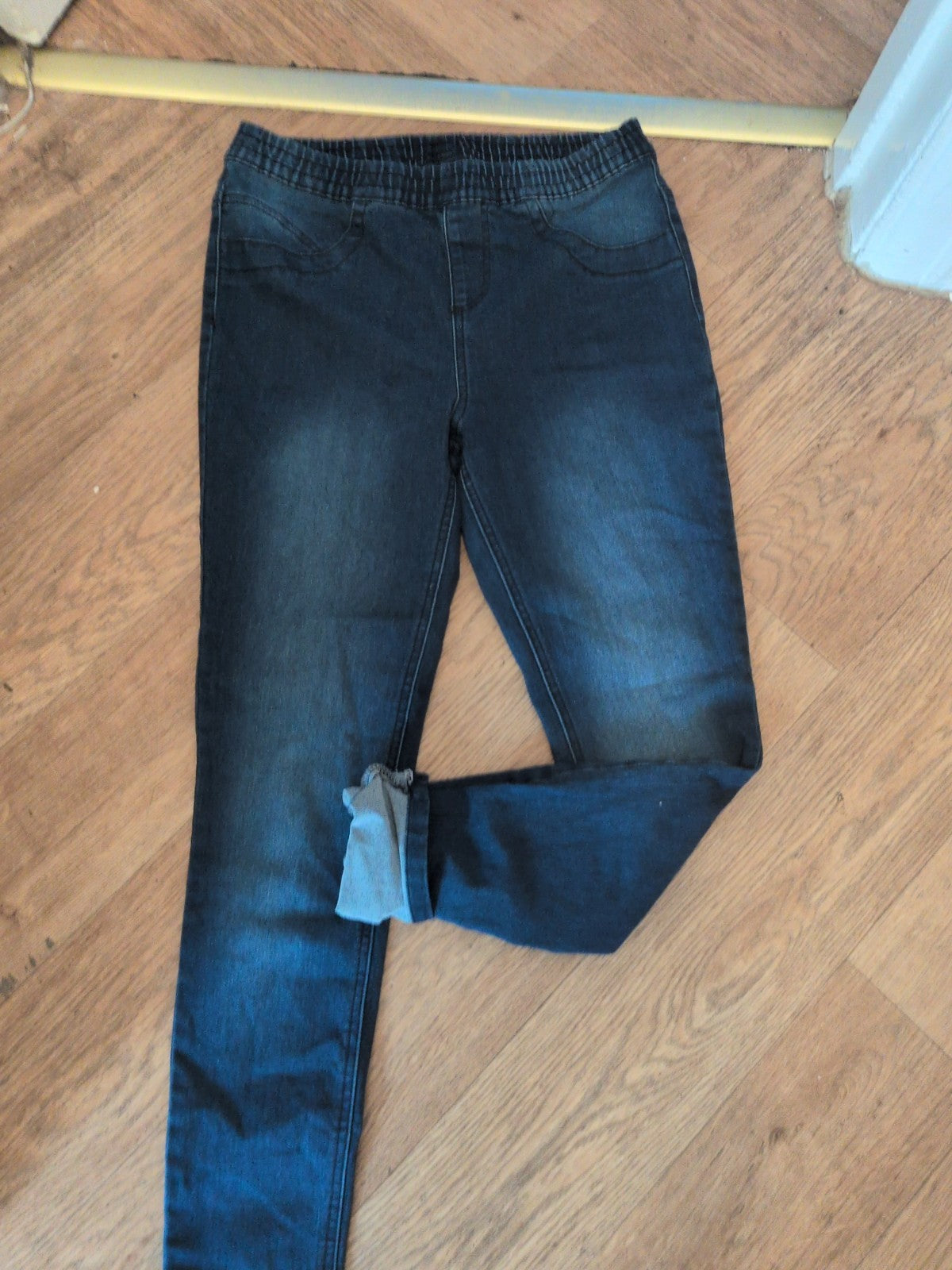 Ladies Beloved Size 10 Elasticated Jegging