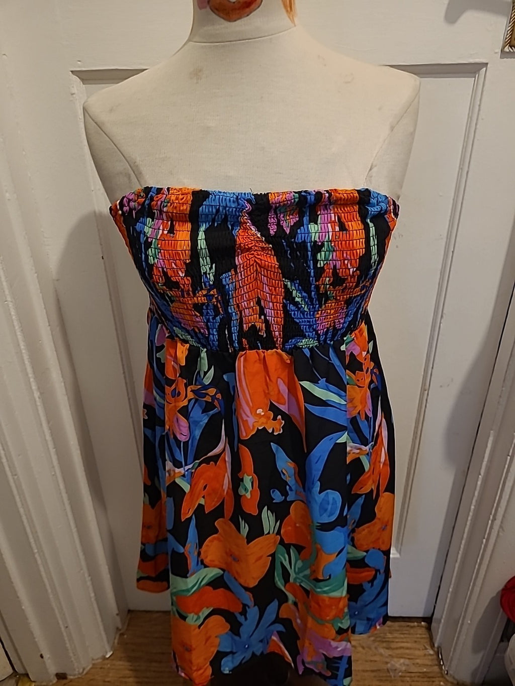Ladies Size Large Bubble Hem Multicoloured Sleeveless Strapless Dress