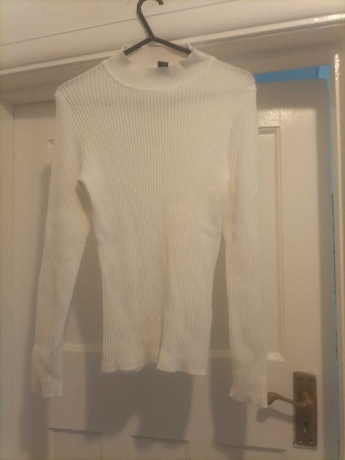 Primark Size Medium White Round Neck Long Sleeve Top