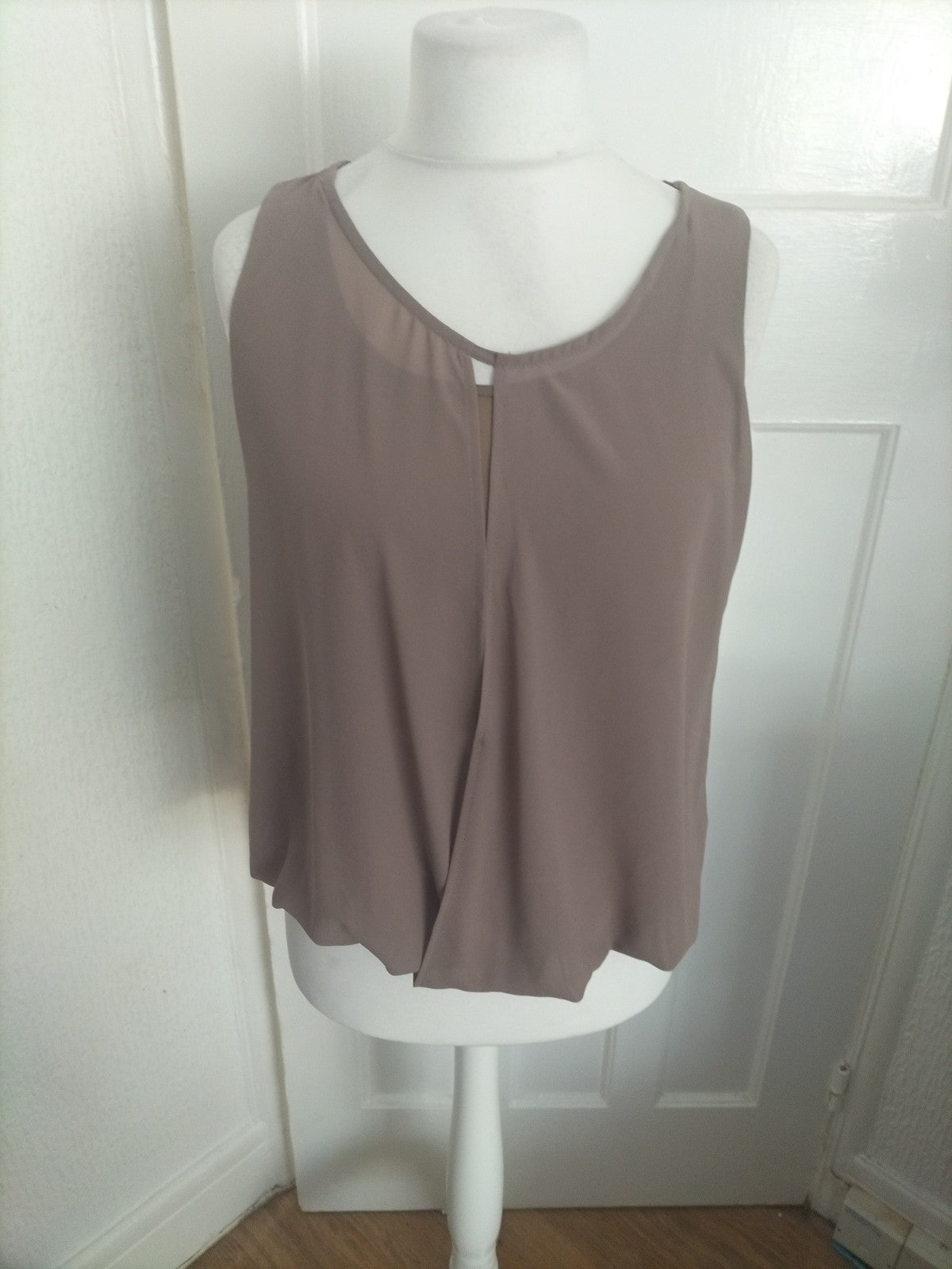 Ladies Apricot Size 12 Brown Sleeveless Blouse