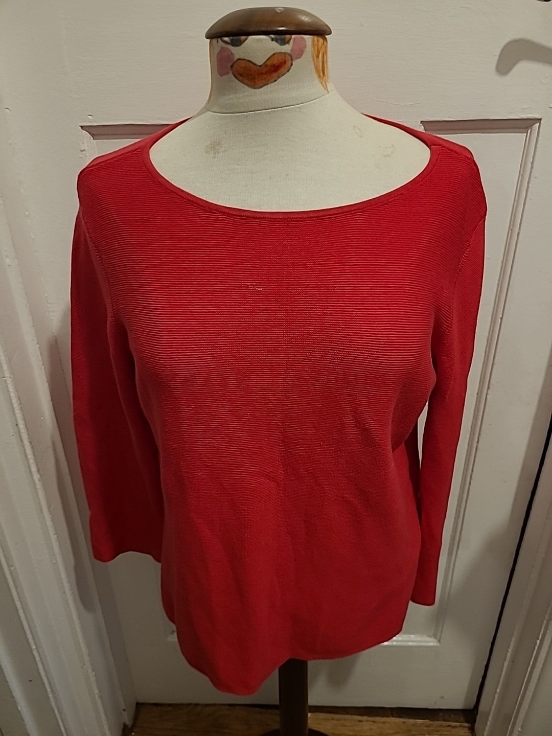 Ladies Hobbs Size Medium Cerise Long Sleeved Jumper