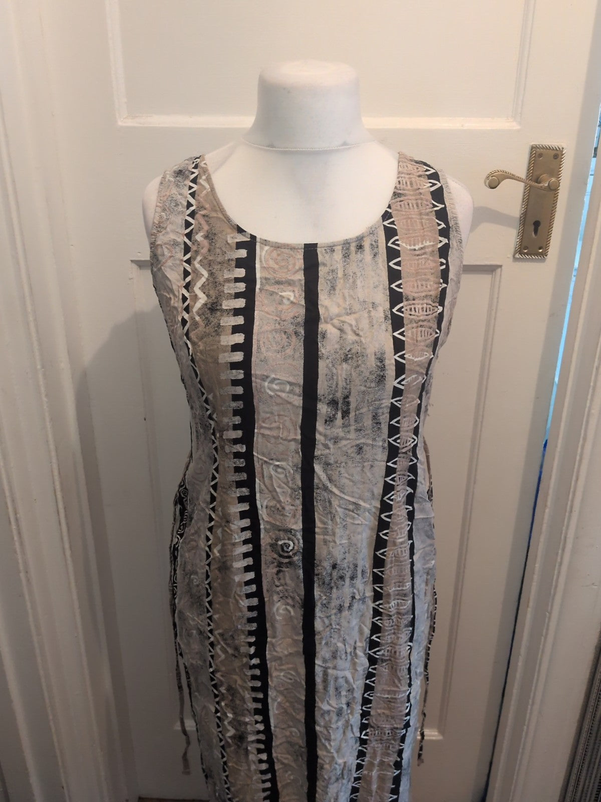 Classic Woman 16 Borg Grey Black Patterned Sleeveless Dress