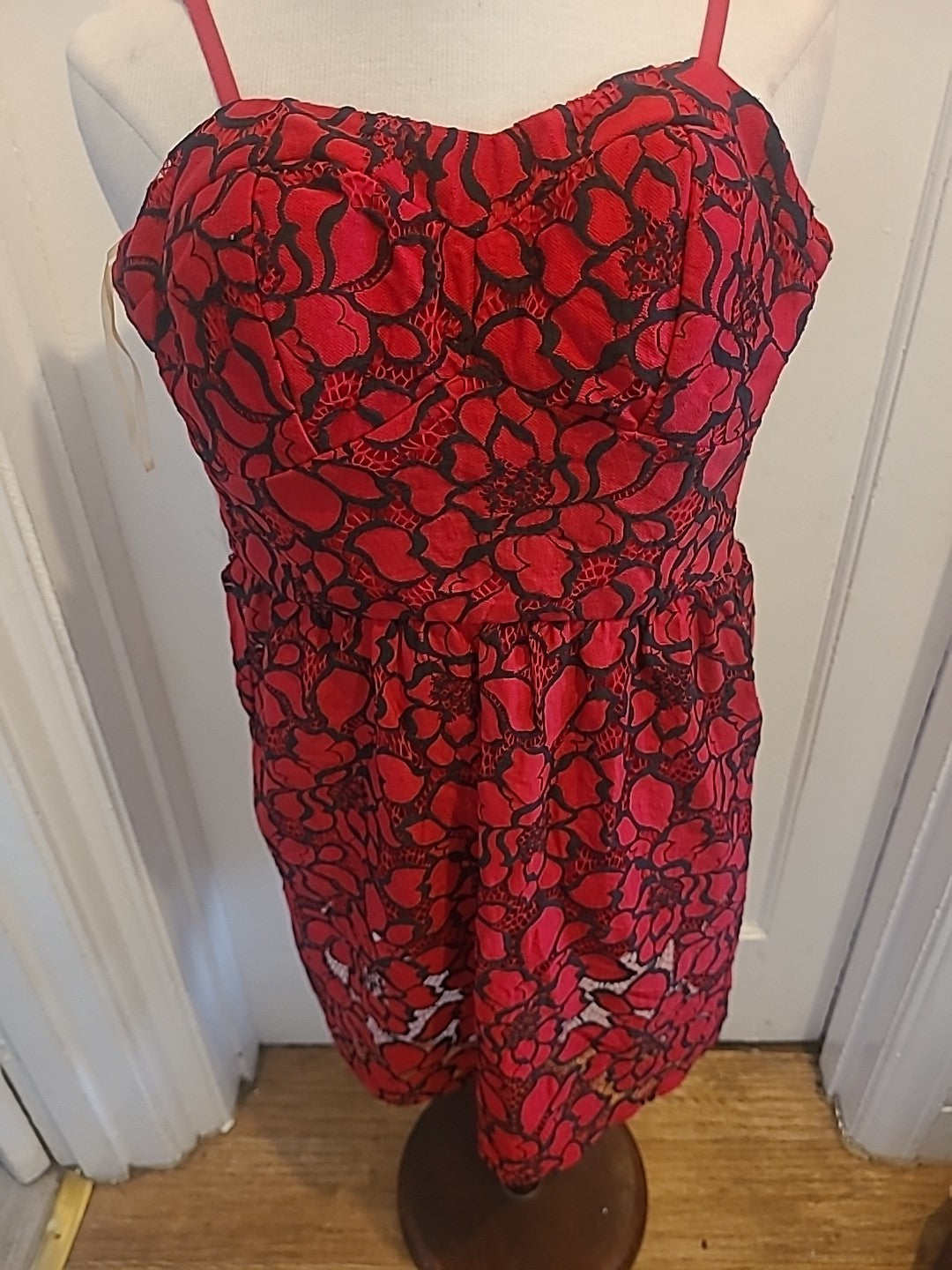 Ladies Lily Rose Size Medium Red Black Floral Padded Bust Dress