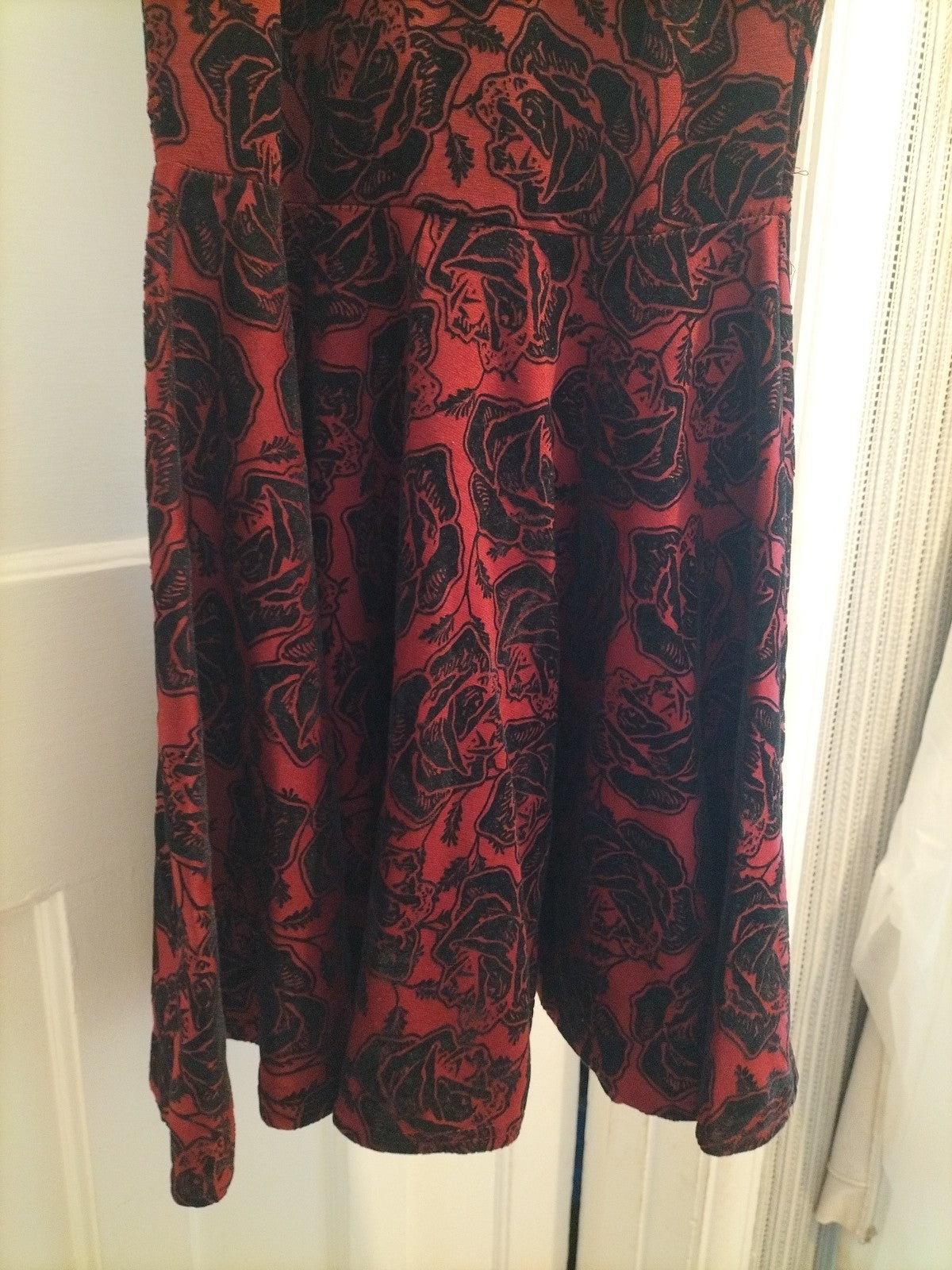 Ladies Apricot Size 12 Deep Purple/Black Sleeveless Dress Floral