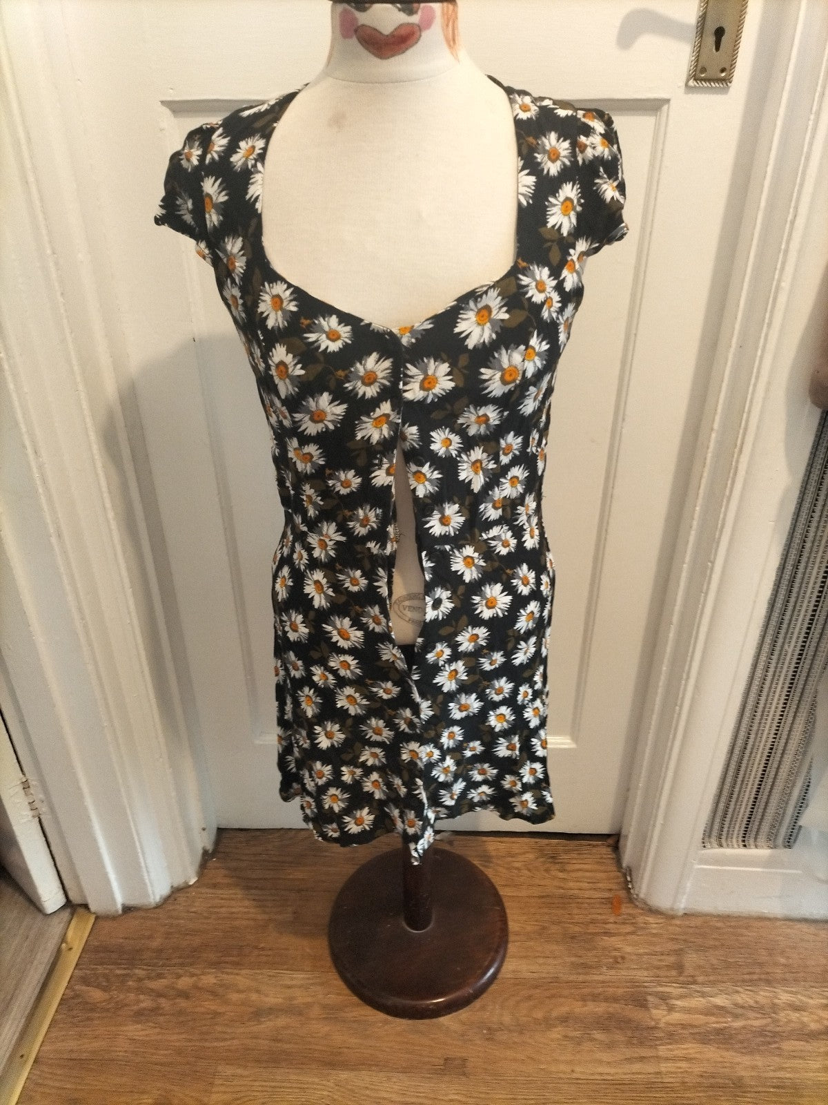Ladies Topshop Size 10 Black Floral Sleeveless Dress