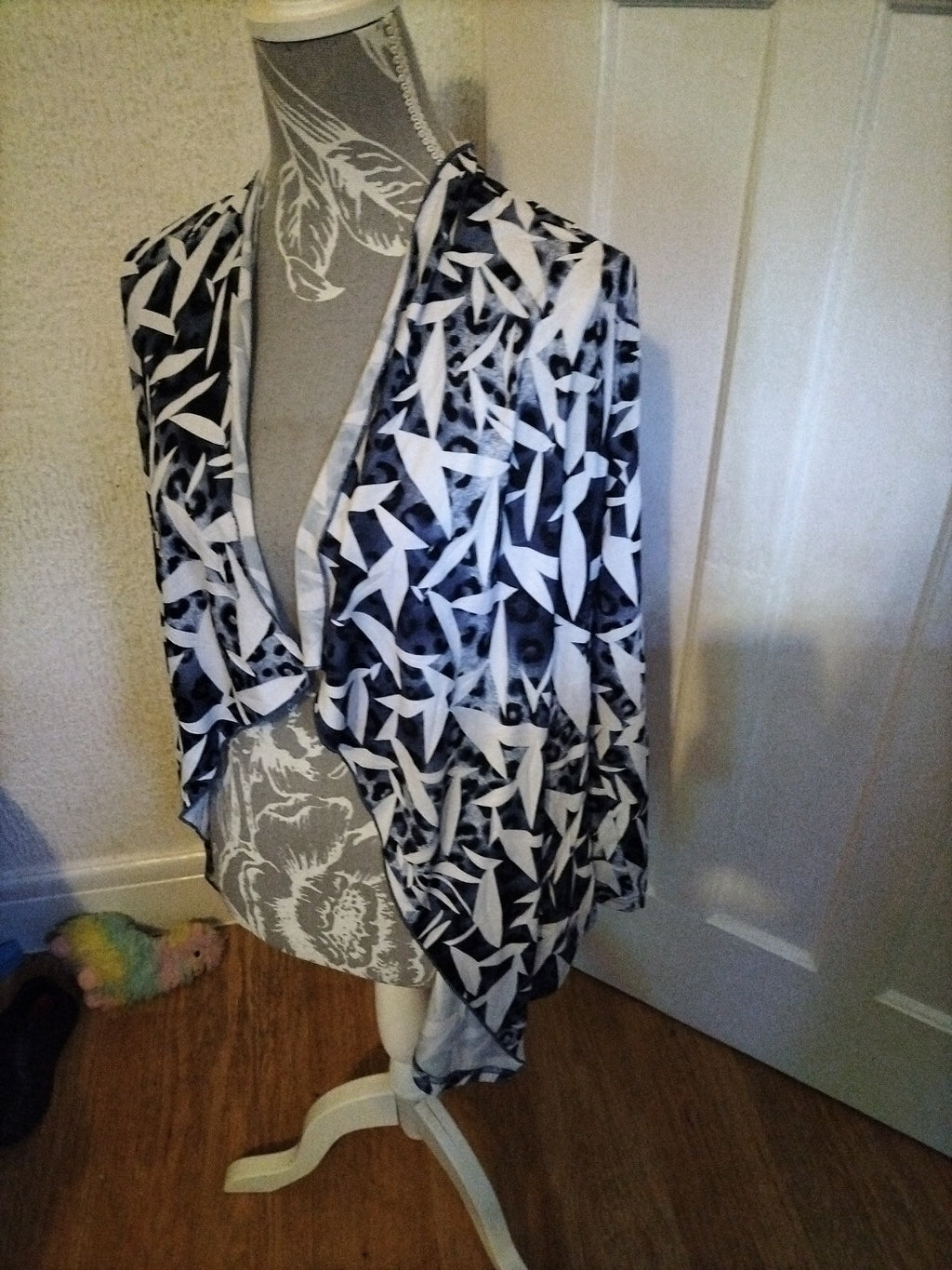 Ladies Tina Taylor Size Small Purple/White Waistcoat